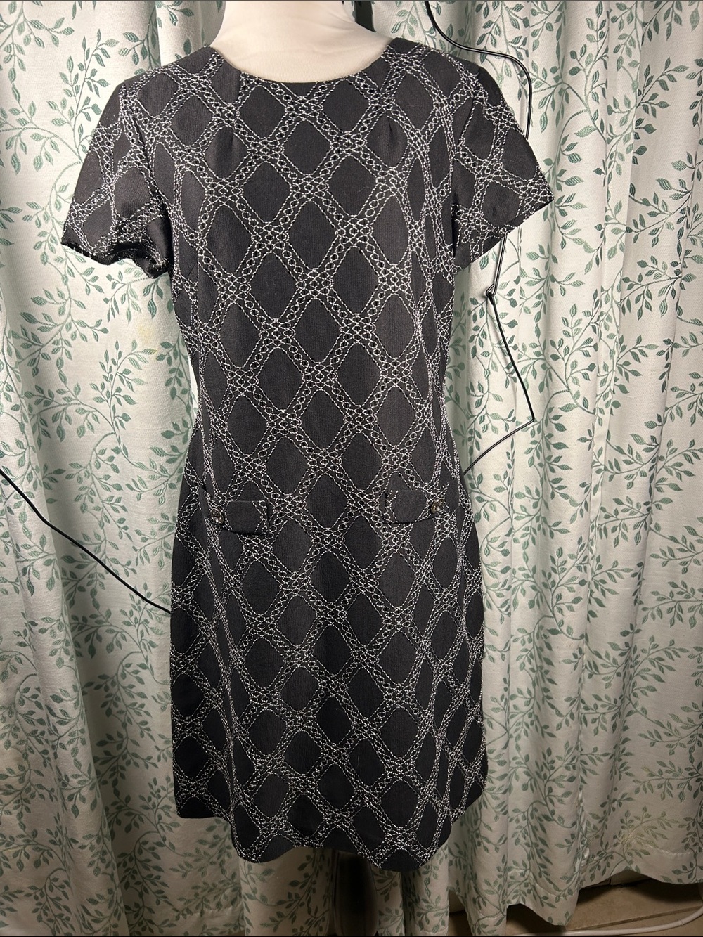 Tommy Hilfiger Black and White Geometric Short Sleeve Shift Dress